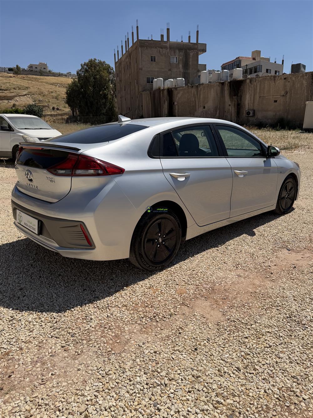 ايونيك